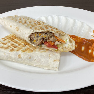 Шаурма Жульен с курицей в лаваше в Armud Kebab по цене 290 ₽