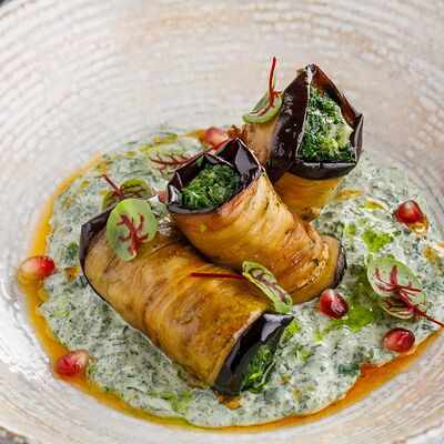 Рулет с баклажанами, шпинатом и сотолией в Маймун по цене 450