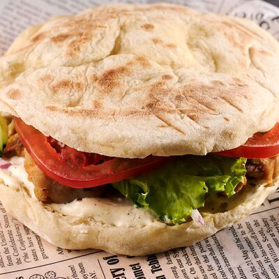 Пита Греческая сочность в Бутер Бро по цене 378 ₽