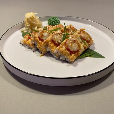 Суши-пицца с лососем в Кукумбер по цене 390