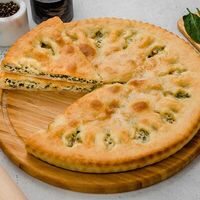 Пирог с курицей, шпинатом и сыром в Кинолента