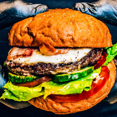 Бургер Никто кроме нас в The Тёлки по цене 290 ₽