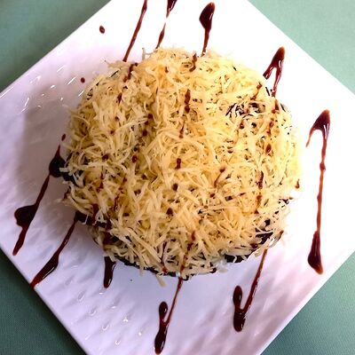 Салат Слоеный в Кафе Времена по цене 490 ₽