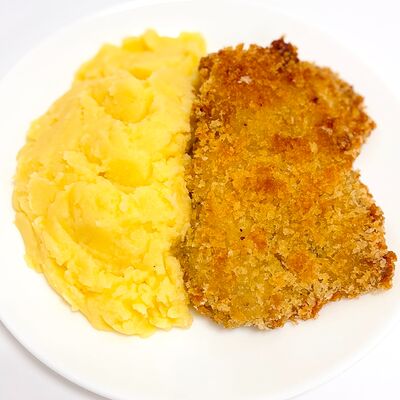 Куриная отбивная по-столичному с картофельным пюре в Привет, Десерт! по цене 340 ₽