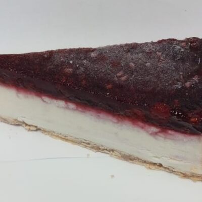 Чизкейк New York с лесными ягодами в Заправка пелатон аква по цене 219 ₽