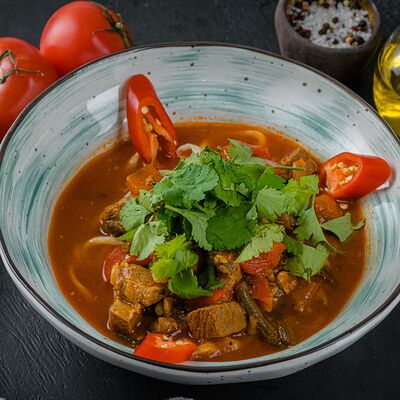 Лагман по-узбекски в Ресторан Воробьёвы Горы PREMIUM по цене 794 ₽