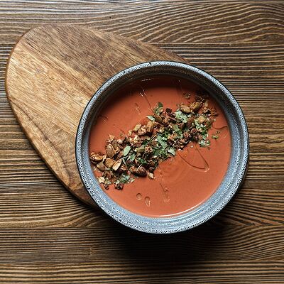 Суп-пюре из печеной свеклы с копченой масалой в Позавчера по цене 490 ₽