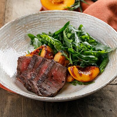 Стейк-салат с нектарином в Маймун по цене 650