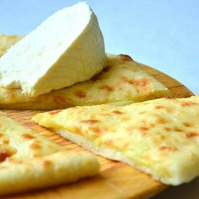 Осетинский пирог с сыром в Осетинские пироги от Забавы по цене 1450 ₽