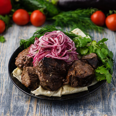 Шашлык из cвинoй шеи в Barbecue по цене 1050 ₽