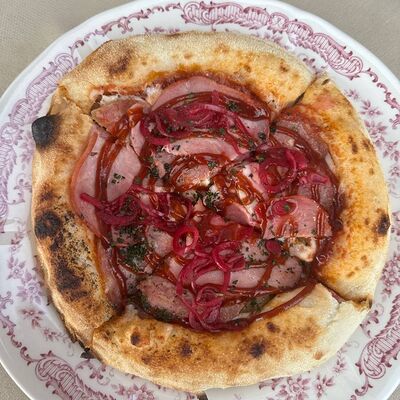 Мини пицца с курицей, салями, окороком 20см в Мари по цене 490 ₽