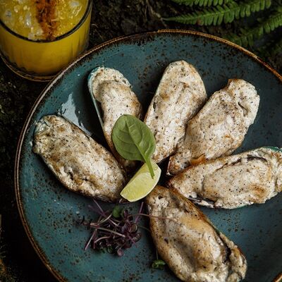 Мидии гигант под трюфельным соусомв 8 seconds pub по цене 715 ₽