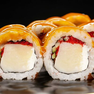 Ролл гребешок с соусом манго-чили в Sushi7 по цене 993 ₽