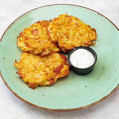 Золотисто-румяные драники в Beer House по цене 480 ₽