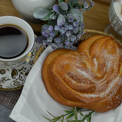 Плюшка московская в Пышнотесто по цене 32 ₽