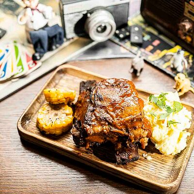 Говяжьи рёбра BBQ в Элли Лагер по цене 3990 ₽