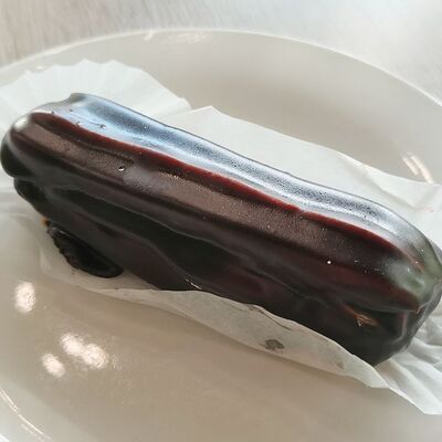 Эклер шоколадный в Столовая по цене 230 ₽