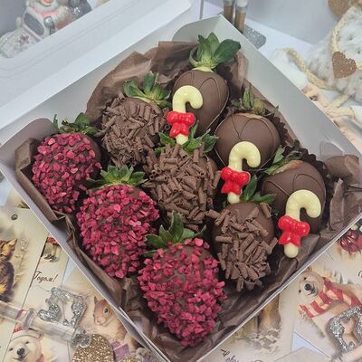Клубника в шоколаде, Новогодний набор в Strawberry Мастерская клубники в шоколаде по цене 3300 ₽