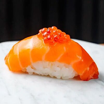 Нигири Лосось в Tsunami по цене 420 ₽