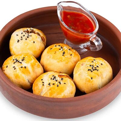 Мини-самса с бараниной и соусом сацебели в Старик Хинкалыч по цене 460 ₽