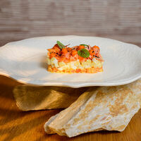 Мимоза с копченой форелью в River