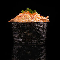 Острые суши с крабом и луком сибулет в Евразия-Экспресс