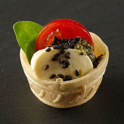 Тарталетка с моцареллой в Brusketta.pro по цене 172 ₽