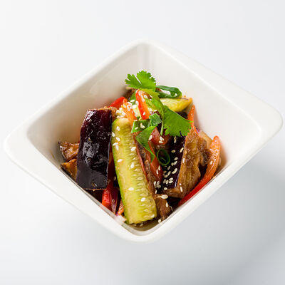 Азиатский салат с баклажанами в Му-Му по цене 300 ₽