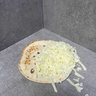 Лепешка Тако с сыром в И тако сойдет по цене 129 ₽