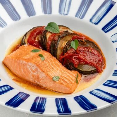 Форель с рататуем с соусом из томатов и сладкого чили в Florinskiy bistro по цене 1550 ₽