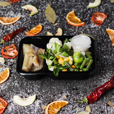 Треска с сырным соусом и овощами на пару в Кафе RSC по цене 320 ₽