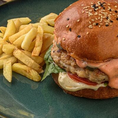 Бургер Макрегора в Duran Bar & Grill по цене 395
