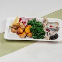 Сельдь с отварным картофелем в Ривьера