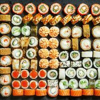 Сет Дружеский, 88 кусочков. Добавки Не включены в Sushi room