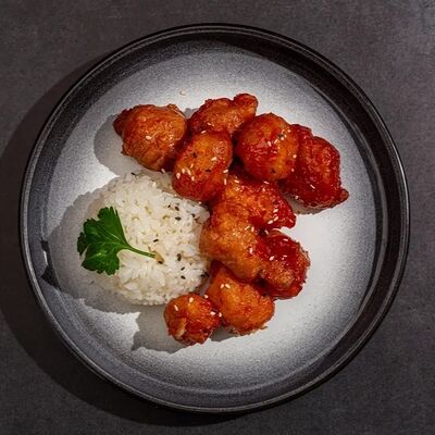 Курица в кисло-сладком соусе в INШИ СУШИ по цене 680 ₽