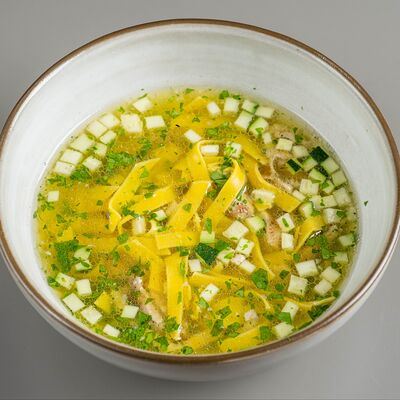 Курица с лапшой и цукини в Myst по цене 640 ₽