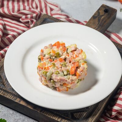 Оливье в Рестомаркет Китчен по цене 90 ₽