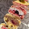 Макарон Кокос-малина в Biscuit house по цене 360