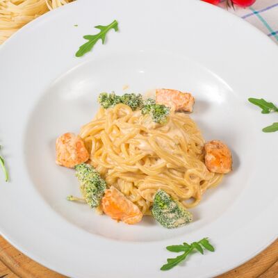 Спагетти с сёмгой в Луиджи & Тосё по цене 439