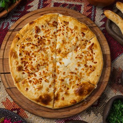 Хачапури по-мегрельски в Хинкальная по цене 790 ₽