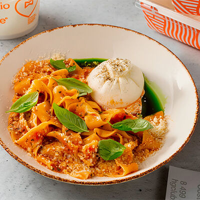 Паппардели арабьята с бурратой в iL Патио по цене 815 ₽