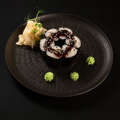 Ролл с угремв Oji по цене 400 ₽