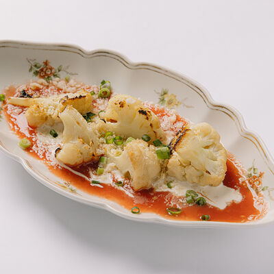 Запеченная цветная капустав Saviv по цене 750 ₽