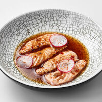 Севиче из лосося с чили-юдзу в Mojo