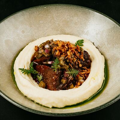 Говяжьи щеки в Горки парк по цене 780 ₽