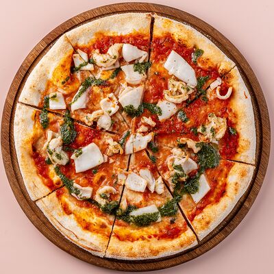 Пицца с креветками и кальмаром в Avgust13 по цене 1850 ₽