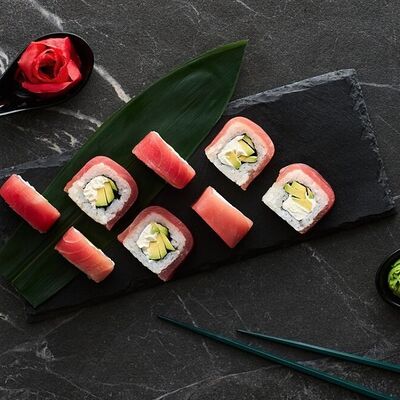 Филадельфия Тунецв SUSHI LAND LUXURY по цене 1289 ₽