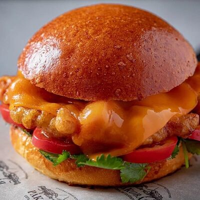 Бургер с креветками в Раковая на Усачева по цене 1750 ₽