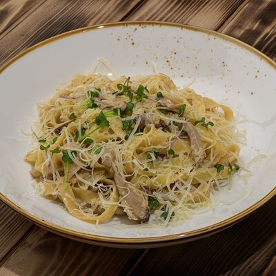 Паста с белыми грибами и уткой в Ресторан Мангал по цене 640 ₽