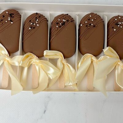 Пирожные эскимо в молочном шоколаде в Кондитерская КонфеткаПитер по цене 1400 ₽